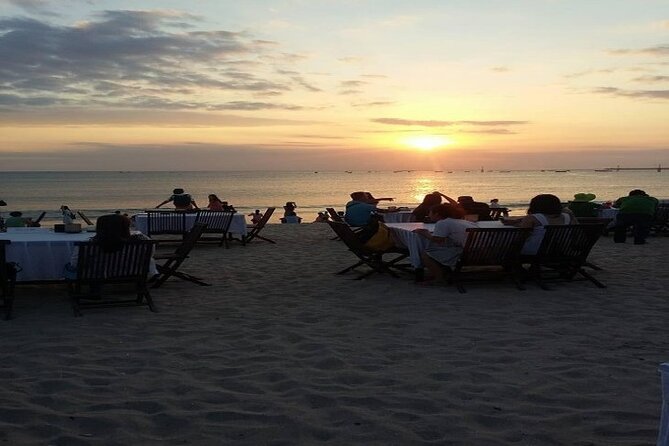 Bali Romantic Seafood Dinner under sunset jimbaran Beach - Crowd Reality at Popular Jimbaran Restaurants