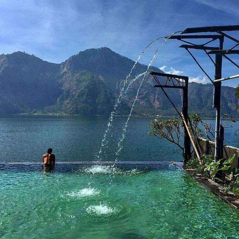 Bali: Shared Mount Batur Jeep Sunrise with Hot Springs - Sunrise over the caldera: what you actually see from Mount Batur