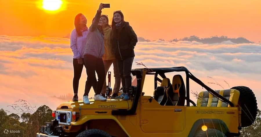 Bali: Shared Mount Batur Sunrise Jeep Tour with Hot Springs - Exploring the black lava area around Mount Batur