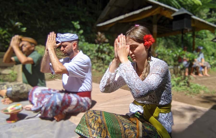 Bali Spiritual: Blessing Ceremony, Pristine Nature, Transfer - Warung Balikaru Lunch: Nasi Campur Tumpeng and Local Ingredients