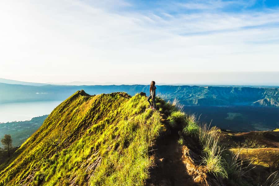 Bali: Sunrise Mount Batur Guided Hike with Breakfast - Mt Batur Lounge: the shower and toilet reset after the hike