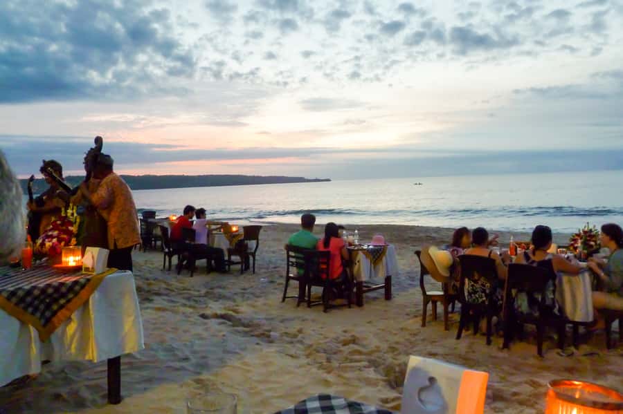 Bali Sunset: Uluwatu Temple, Kecak Dance and Jimbaran Bay - What to bring, and how to avoid the common annoyances