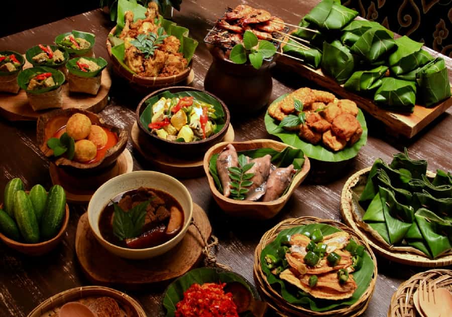 Bali: Taman Ayun and Tanah Lot Temple Sunset Tour - How This Half-Day Tour Creates a Two-Mood Bali Day