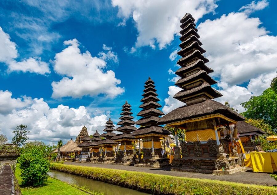 Bali: Taman Ayun and Tanah Lot Temple Sunset Tour - Transport in a Small Group: Comfort, Safety, and Less Waiting