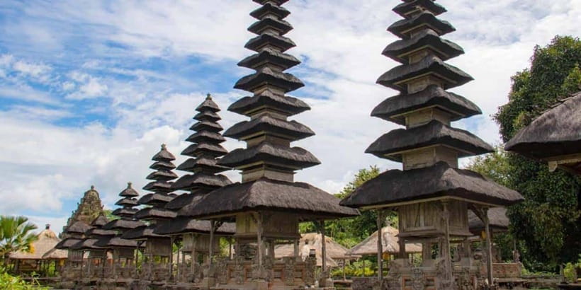 Bali: Tanah Lot Temple Sunset Kecak & Fire Dance Show Ticket - Tanah Lot Temple, plus the extra temple stops that add value