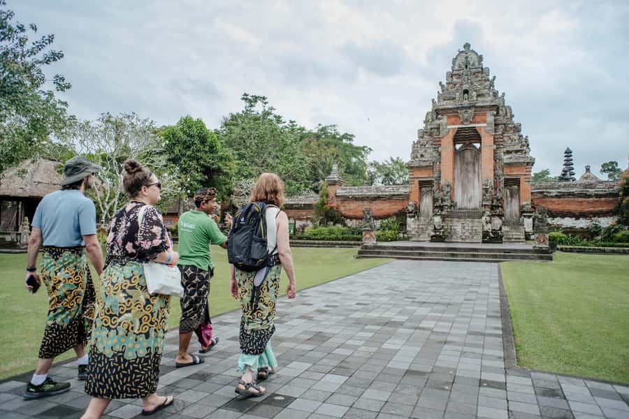Bali: Tanah Lot UNESCO World Heritage Sites Full-Day Tour - Tanah Lot at sunset: where the sea-temple mythology comes alive