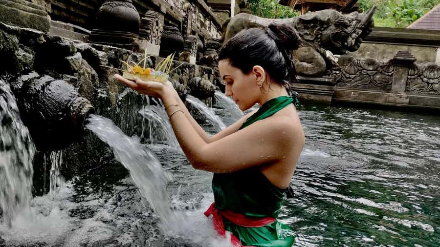 Bali: Tarot, Oracle Reading, and Cleansing Tirta Empul Trip - Tarot and Shamanic Oracle Reading: How to Make It Practical