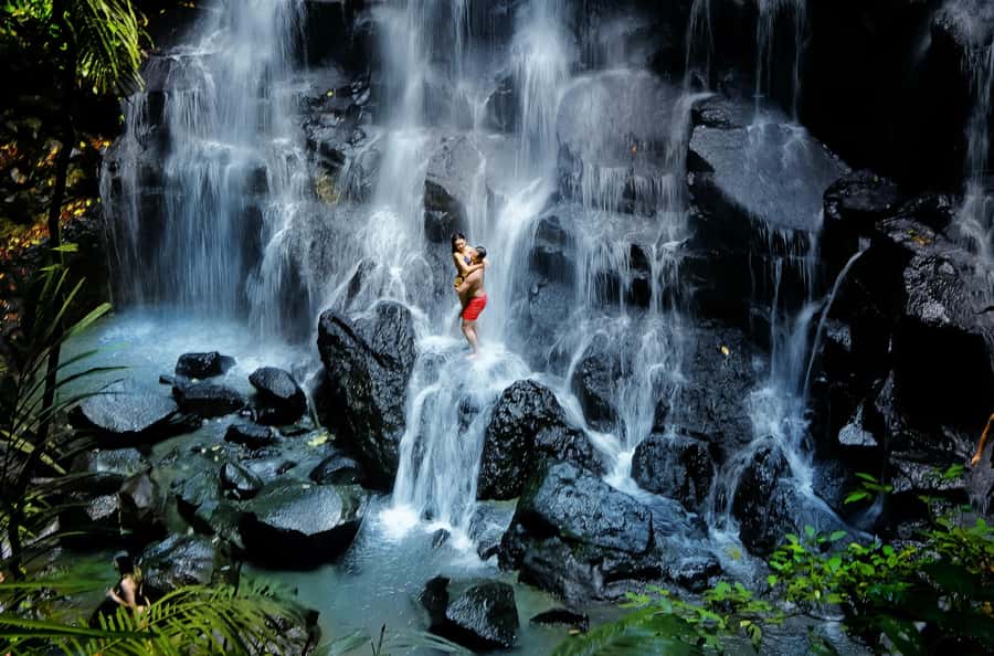 Bali/Ubud: Kanto Lampo Waterfall, Monkey Forest & Swing Tour - Kanto Lampo Waterfall: the short hike that earns you better views