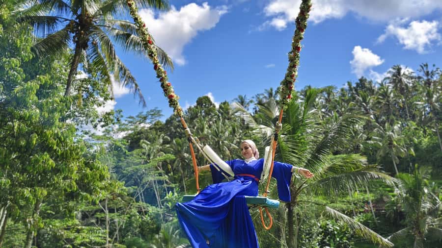 Bali/Ubud: Swing, Zipline & SkyBike Rice Terrace Adventure - Seven photo booths, plus the Wings of Bali moment