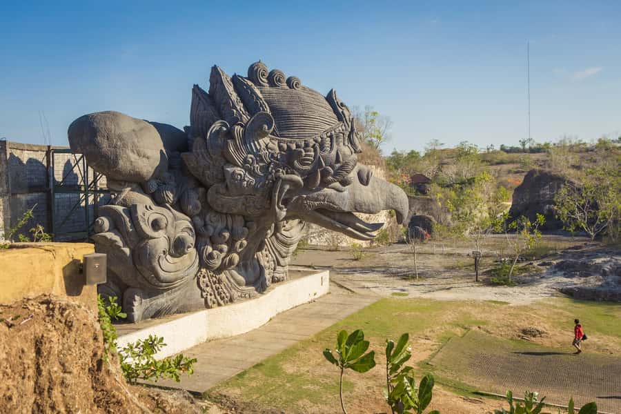 Bali Uluwatu: Garuda Wisnu Kencana Entrance Ticket - GWK Cultural Park: the 121-meter statue experience in real life