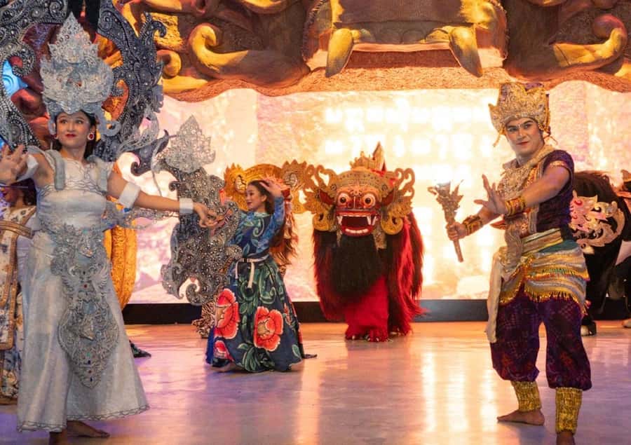 Bali Uluwatu: Garuda Wisnu Kencana Entrance Ticket - Photography, monkeys, and phone safety