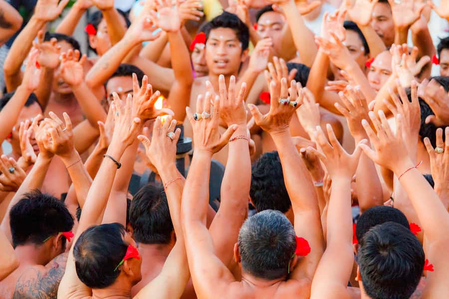 Bali: Uluwatu Kecak and Fire Dance Show Entry Ticket - Redeeming your voucher and picking the smartest show time