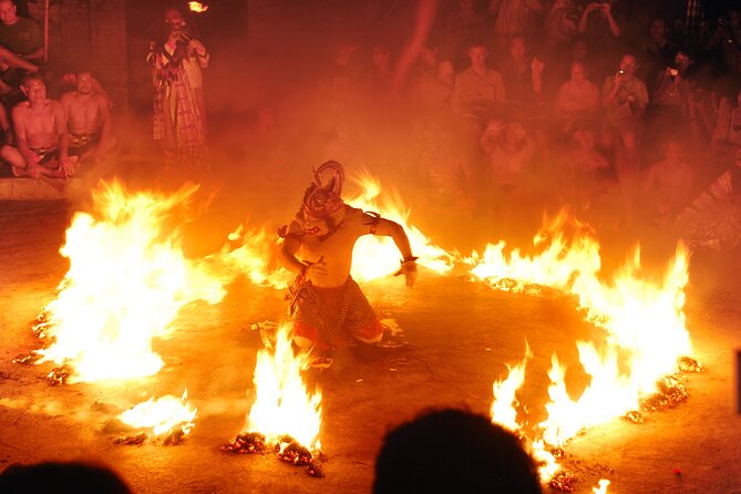 Bali: Uluwatu Kecak Dance Show, Bali Temple, and Lobster Dinner - The Kecak Fire Dance at Uluwatu, Chanting That Tests Your Patience (In a Good Way)