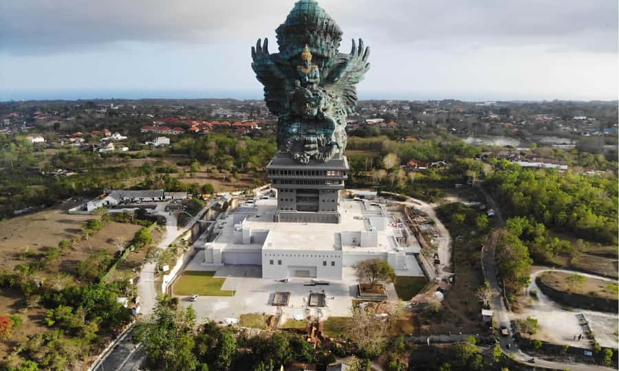 Bali: Uluwatu Temple, GWK, and Padang Beach Full-Day Tour - Padang Padang Surf Beach: white sand, clear views, and realistic swim time
