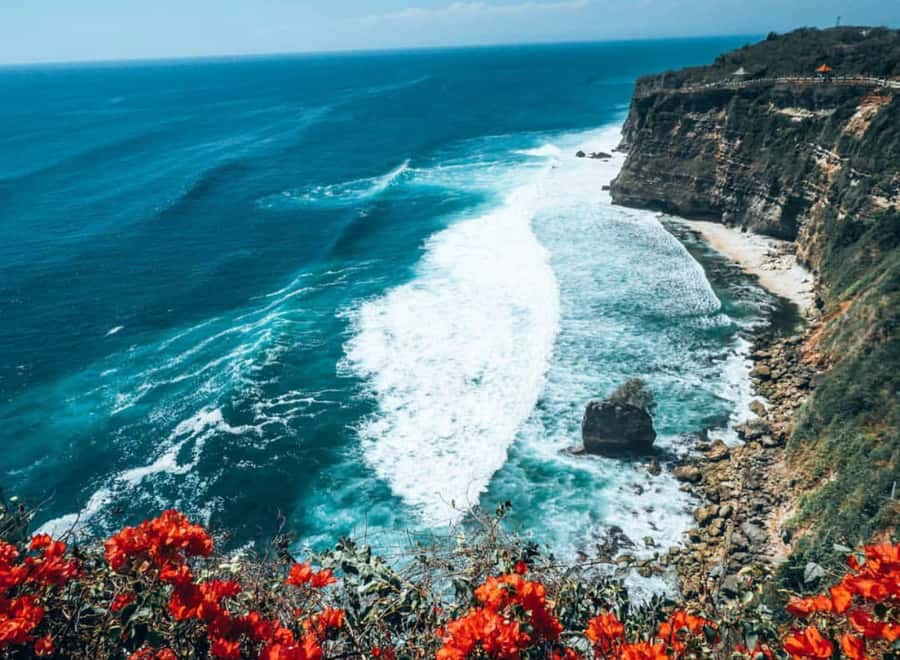 Bali: Uluwatu Temple Tour with Optional Kecak Dance Ticket - Uluwatu Temple at Sunset, Sea Views, and the Real Monkey Situation