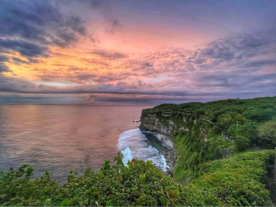 Bali: Uluwatu Temple Tour with Optional Kecak Dance Ticket - What the Tour Feels Like Overall: 2 to 6 Hours of Sunset Momentum