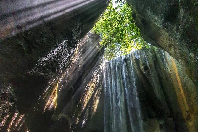 Bali Waterfalls in One Day: Tukad Cepung, 2 Hidden Waterfall, Kanto Lampo - Stop 1: Tukad Cepung and the canyon walk for morning light