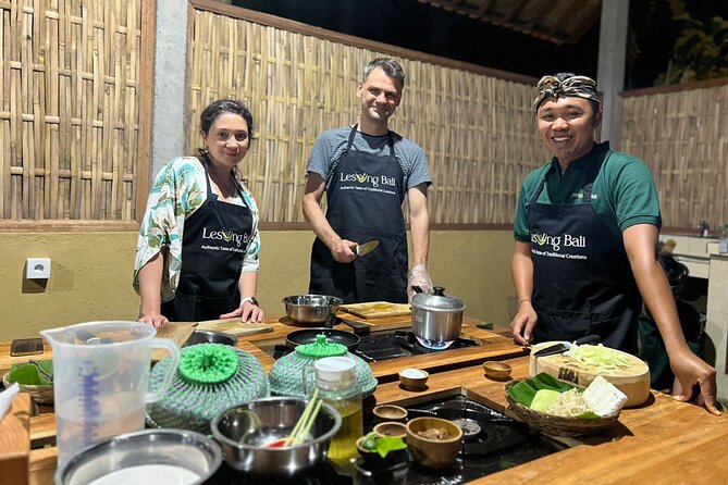 Balinese Cooking Class with Traditional Market Tour - Traditional Market Walk: Seeing Ingredients Before Cooking Them