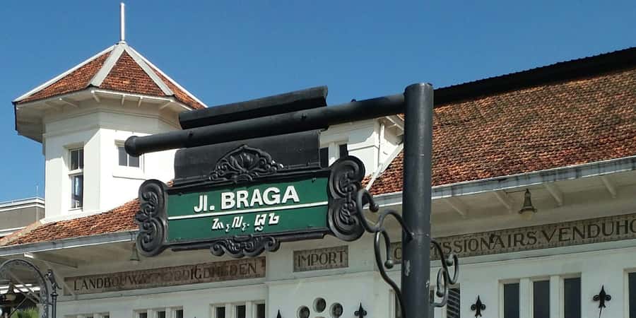 BANDUNG : MAKE CUSTOMIZED TOUR WITH CAR CHARTER AND DRIVER - Picking North or South Bandung, and why the direction matters