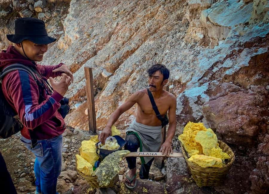 Banyuwangi/Bali: Ijen Volcano Midnight Blue Fire Guided Tour - Who Should Book This Ijen Midnight Tour, and Who Should Skip It