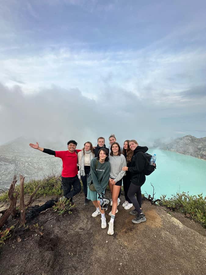 Banyuwangi/Bali: Ijen Volcano Midnight Blue Fire Guided Tour - What You Actually Get for Around $15, and What You Must Bring