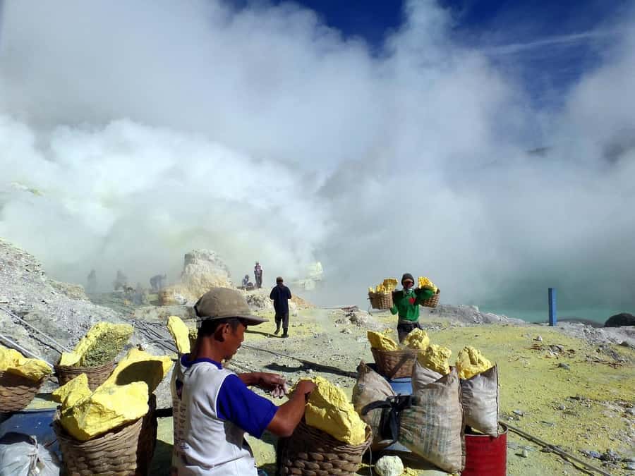 Banyuwangi : Mt Ijen Hike, Blue Fire & Panoramic Lake Guided - Paltuding Base Stop: Safety Briefing, Coffee, and Gear That Is Not Optional