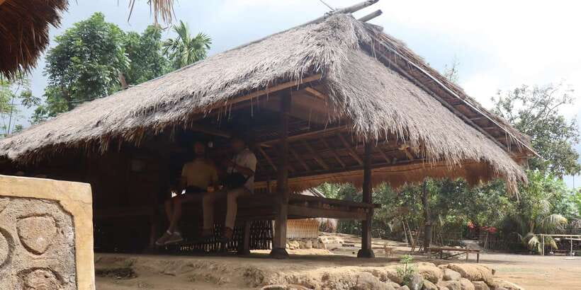 Best of Lombok: Tribe Villages, Traditions & Waterfalls - Mount Rinjani National Park Stop: Quick Wonder, Big Context