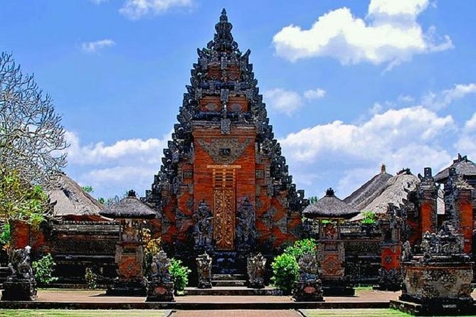 Best of Ubud Private Day Tour with All Inclusive - Stop 5: Tohpati Village, Batik and Handweaving Time