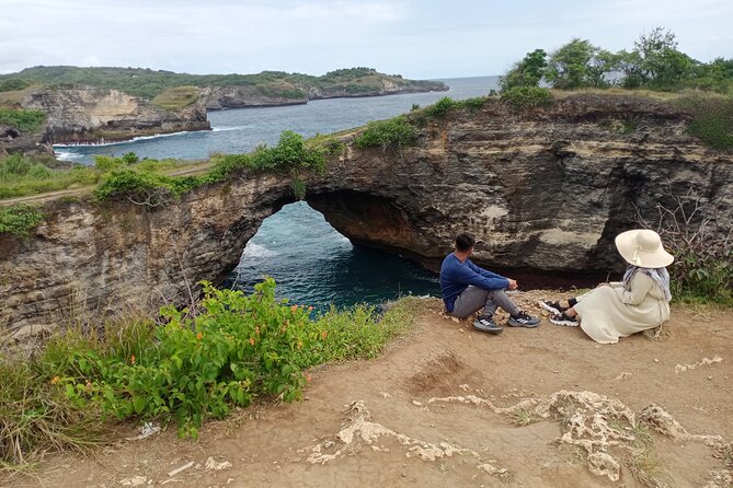 Best Seller West Nusa Penida Island Private Guided Tour - Lunch with a view, and why this stop keeps the day from dragging