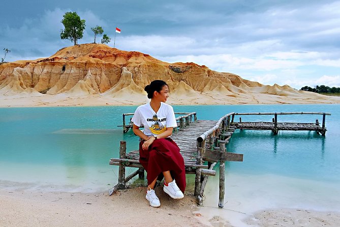 Bintan Sand Dunes & Blue Lakes Tour with Lunch - Souvenir and handy craft shop: quick, useful shopping