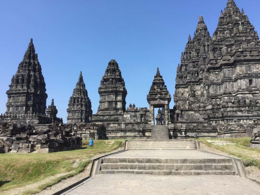 Borobudur Climb Top, Prambanan with Guide, Ticket Include - Limited-entry Borobudur climb with 150 visitors per session