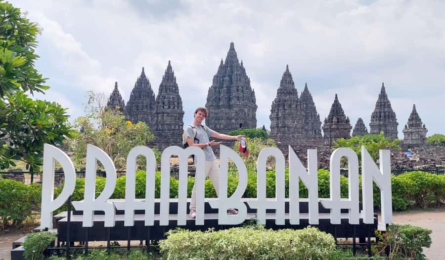 Borobudur climb up and Prambanan private tour - How to Use Your Time So You Do Not Feel Rushed