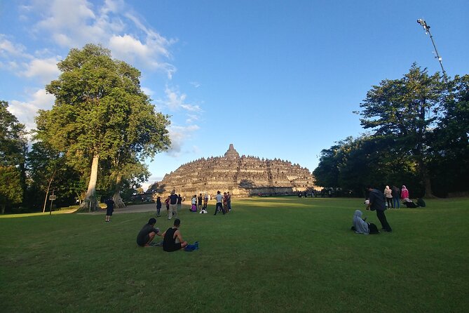 Borobudur Full Climb Up And Prambanan All Inclusive Private Tour - Borobudur local guide: why it makes a difference