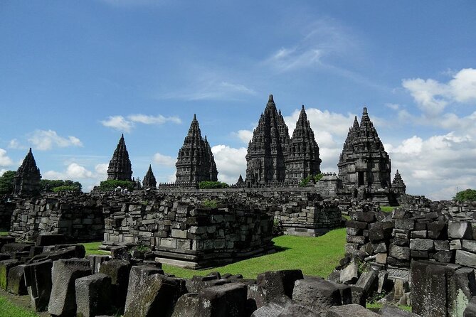 Borobudur Full Climb Up And Prambanan All Inclusive Private Tour - Stop 2: Prambanan temples with climb access and Hindu mythology in stone