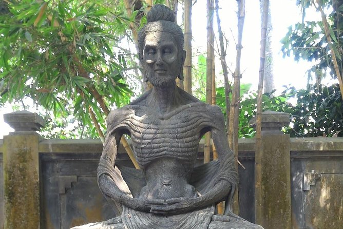 Borobudur Temple Climb To The Top & Prambanan Temple - 1 day tour - Priority Borobudur top climb, ticket caps, and timing reality