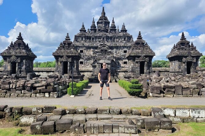 Borobudur Temple Climb To The Top & Prambanan Temple - 1 day tour - The driver-guide experience: private transport plus real explanations