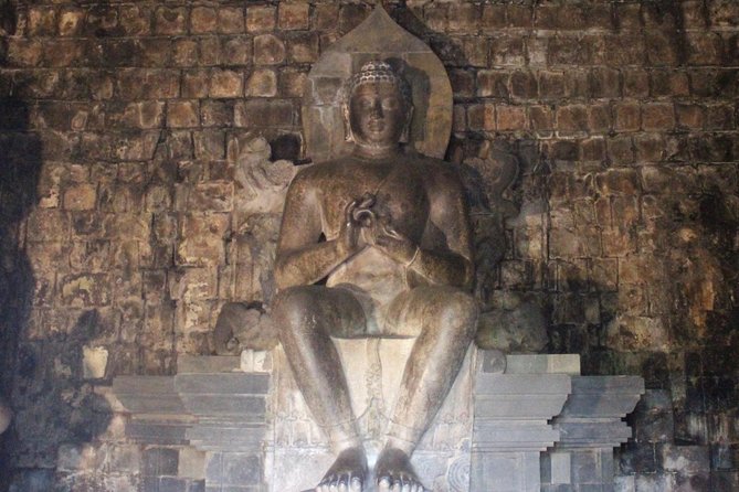 Borobudur Temple Climb To The Top & Prambanan Temple - 1 day tour - Price and value: what $105 really includes