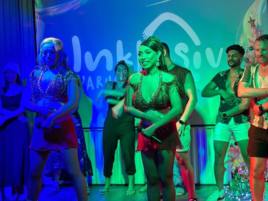 Canggu: Drag Show with Optional Dinner - Drinks and the FDC free selected option