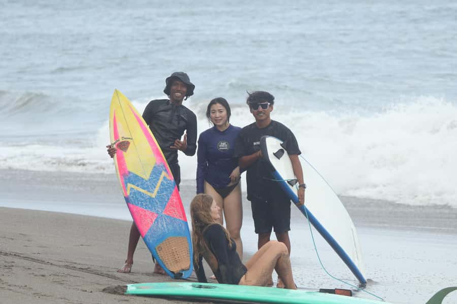 Canggu Surf School Bali - The 2-hour lesson flow, dry coaching then water time