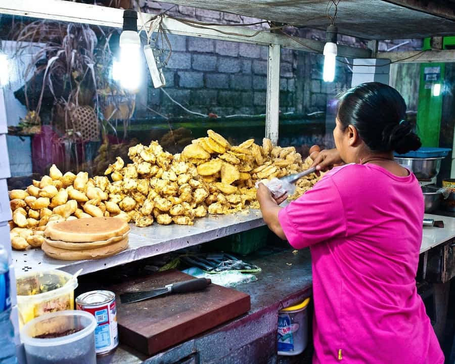 Denpasar: Night Street Food Walking Tour - Pasar Kreneng Night Market: The Walk, the Noise, and the Smart Way to Taste