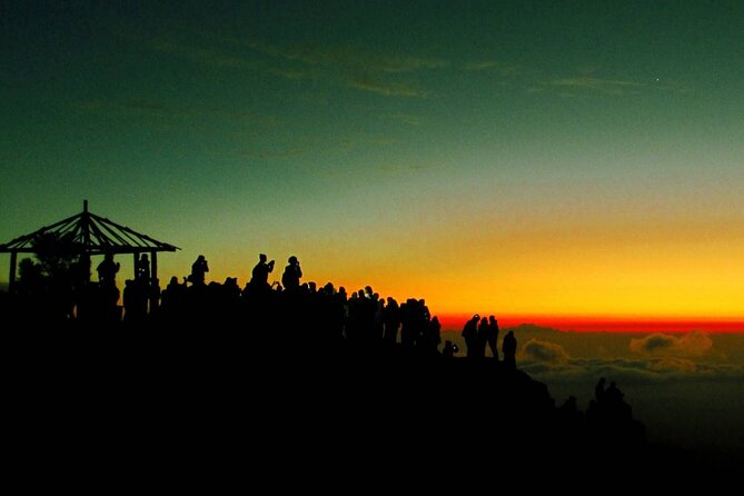 Dieng Plateau with Sikunir Sunrise Full-Day Tour - Sikidang Crater: Bubbling Mud and Steam That Smell Like Real Geology