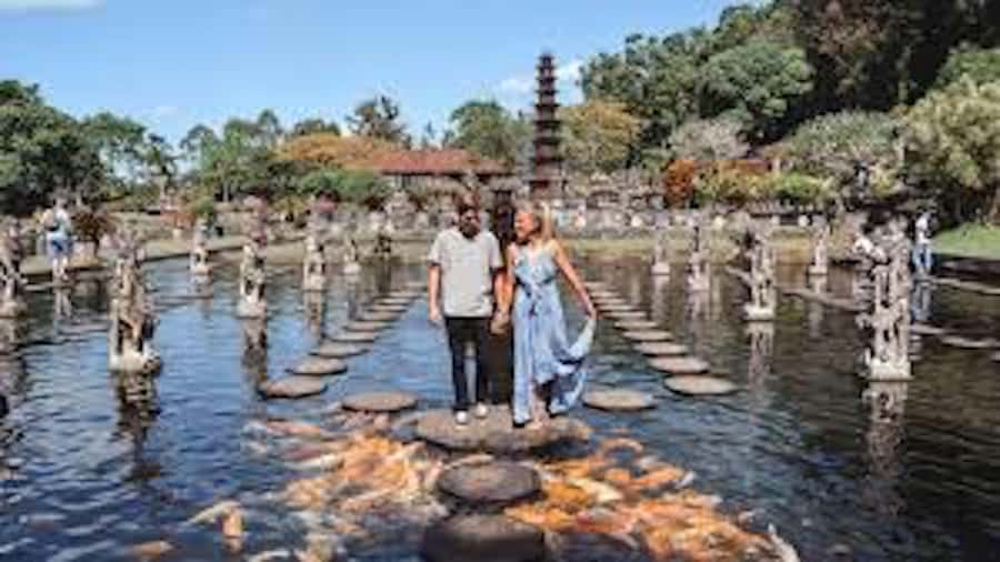 East Bali: Lempuyang Gates, Tenganan, & Water Palaces Tour - Goa Lawah Temple Bat Cave: Bats, Pythons, and Temple Life