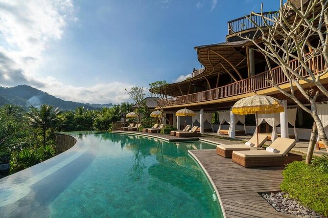 East Bali Tour: Gate of Heaven, Water Palace, Sleeping Gajah - Sidemen valley time: lunch with real local calm at Wapa di Ume