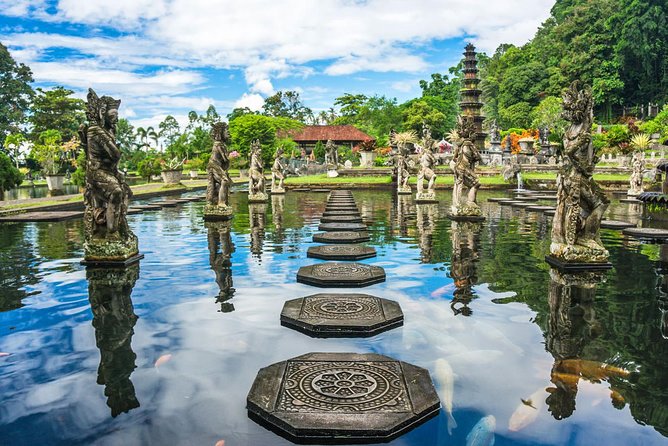 East Bali Tour: Lempuyang Temple - Gate of Heaven, Tirta Gangga, Virgin Beach - Virgin Beach white sand and a real wind-down