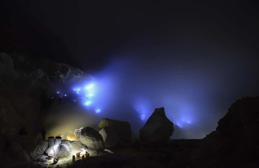 From Bali: 1 Day Ijen Volcano Blue Fire Tour From Bali - Sunrise at the Acid Lake: Your Best Photography Window