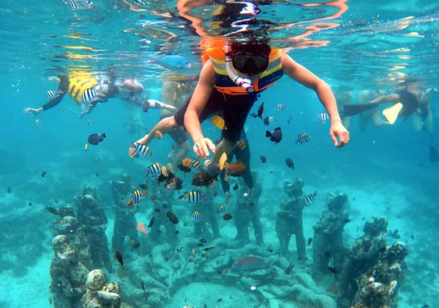 From Bali: 2-Day Private Gili Island Snorkel Tour with Hotel - Day 1 in Gili Trawangan: arrival, cidomo, and that sunset ritual