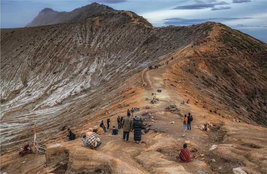 From Bali: Ijen Volcano Sunrise Hike with Transfer & All Fee - Who should book, and who should skip this trek