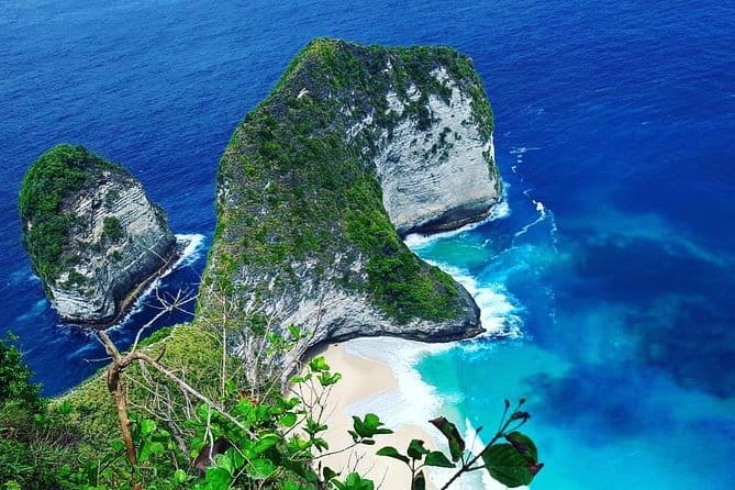 From Bali: Nusa Penida Snorkeling and Island Tour - Kelingking, Broken Beach, and Angel’s Billabong: the land stops that sell the island