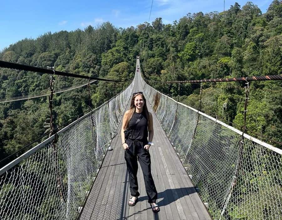 From Jakarta: Situ Gunung Suspension Bridge & Waterfall Tour - From Jakarta to Sukabumi: the 6:30 am rhythm