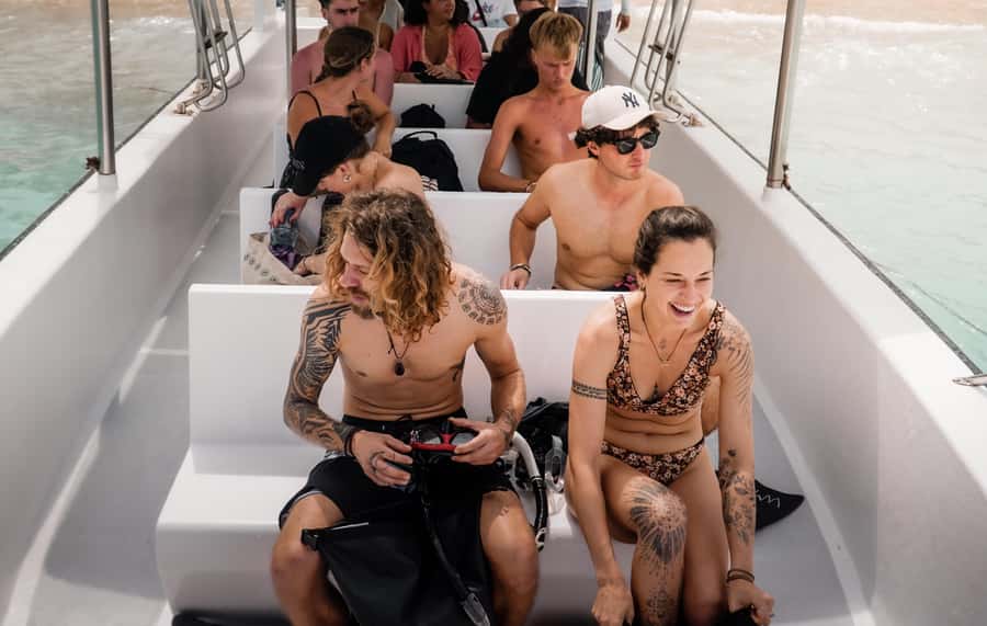 From Lembongan: Manta Point Snorkeling & West Penida Tour - The snorkeling portion: how you go from boat to mantas